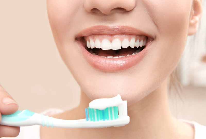 Vệ sinh răng miệng sai cách cũng là nguyên nhân khiến lợi bị viêm nhiễm