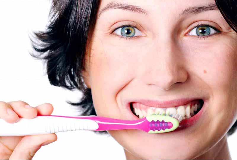 Vệ sinh răng miệng sạch sẽ là cách ngăn ngừa bệnh viêm lợi hiệu quả