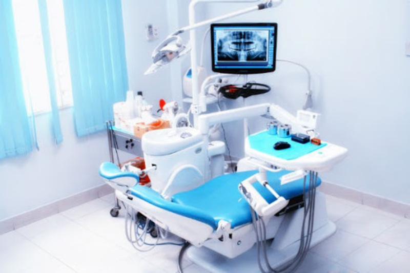 Tại nha khoa còn được cung cấp trang thiết bị cùng những vật dụng chuyên nghiệp