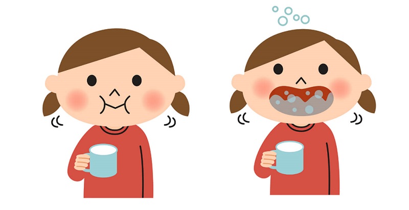 Súc miệng bằng nước mối là một trong những cách trị sâu răng cho bé phổ biển tại nhà