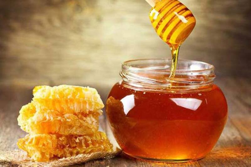 Mật ong công dụng tốt cho sức khỏe tổng thể và sức khỏe răng miệng của nhiều người