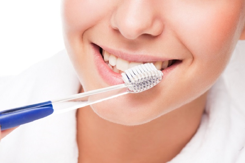 Việc thực hiện chế độ chăm sóc tốt sẽ giúp kết quả tẩy trắng răng được kéo dài tối đa