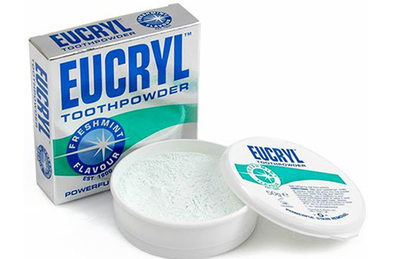 Thuốc tẩy trắng răng tại nhà Eucryl là cái tên quen thuộc với chúng ta
