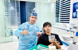 Gen Z và trải nghiệm trồng 7 răng implant tại Nha khoa Vidental